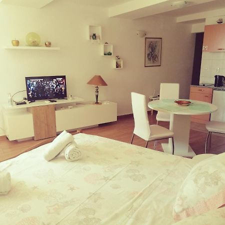 Apartment Lju On The Beach スプリト エクステリア 写真