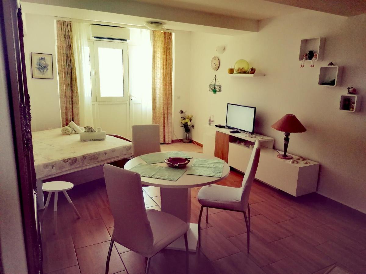 Apartment Lju On The Beach スプリト エクステリア 写真